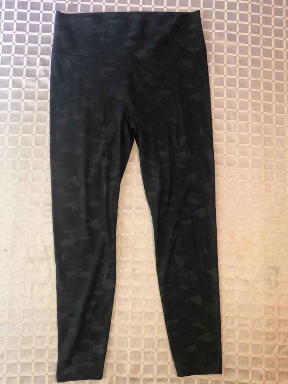 All In Motion Black L Camo Camouflage Leggings Womens High Waisted Workout Yoga